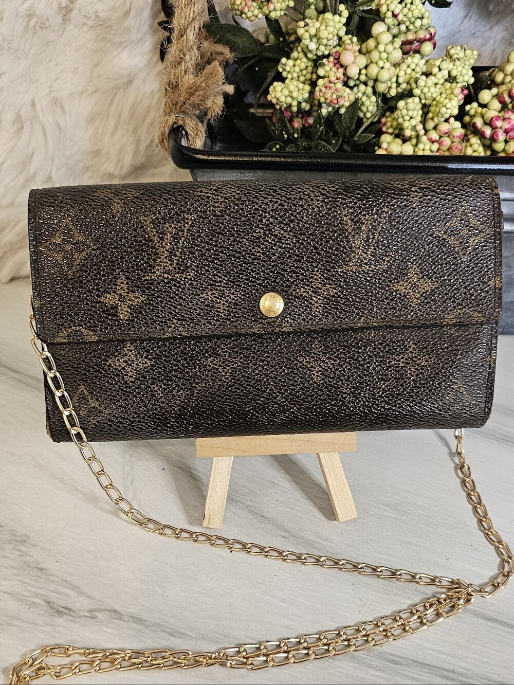 Louis Vuitton  Monogram Sarah Wallet With COA, Styled With Unbranded Chain